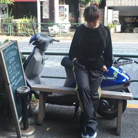 [USED] 渋いっ‼︎Blackベロアトップス