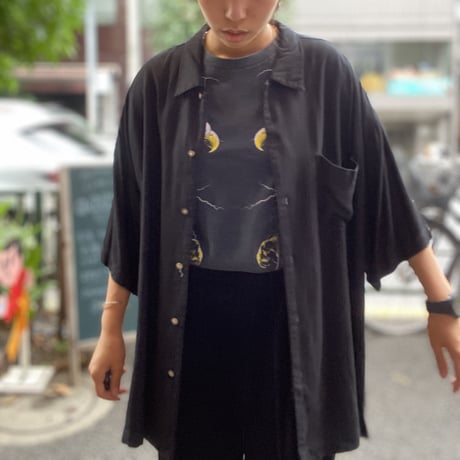 [USED] 大きめブラック半袖 SHIRT