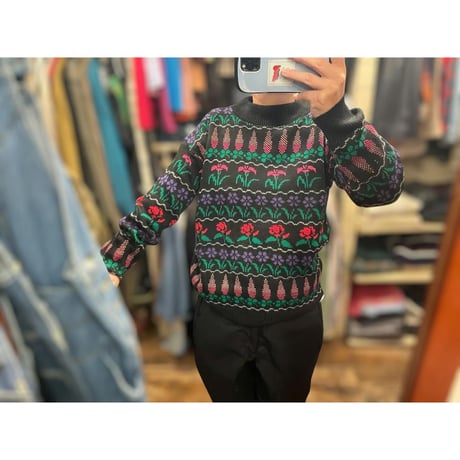 [USED] 総柄 お花🌹ニット