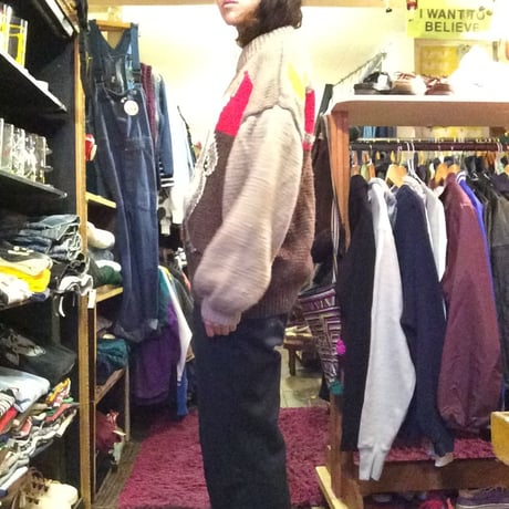 [USED] Wool  おなかポケ付き！カンガルーセーター