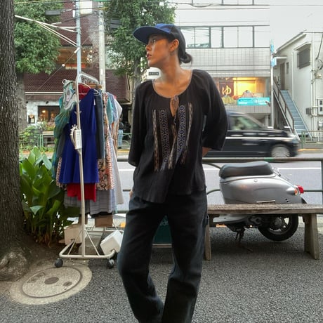 [USED] BLACKクロシェットTOPS