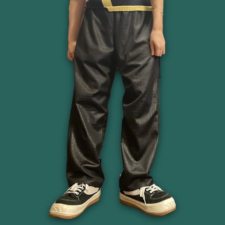 [USED] パイソン柄♡型押しPOLY PANTS