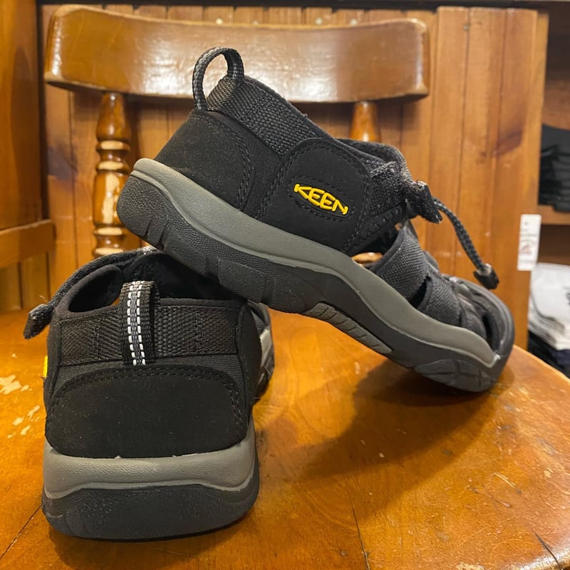 【新品未使用品‼️】KEEN サンダル ブラック KEEN UNEEK (Black/Black)（サンダル）｜KEEN（キーン）の