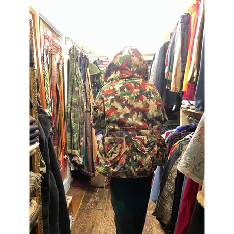 [USED] vintage Switzerland マウンテン CAMO JKT