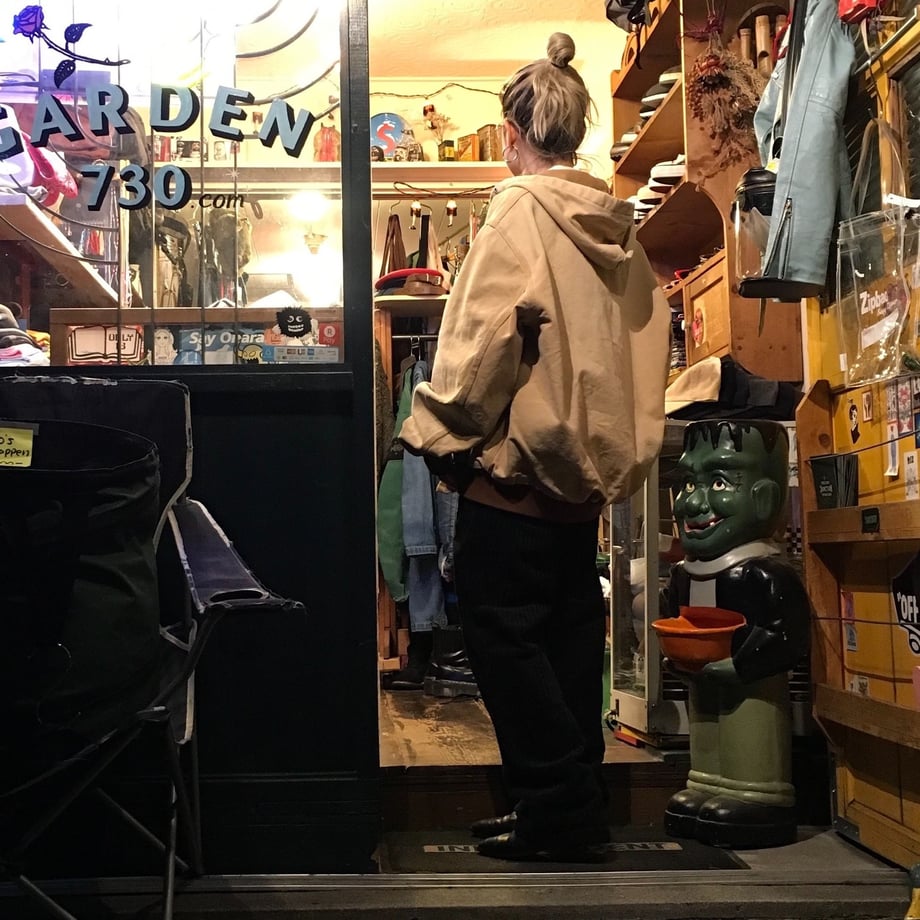 5bf7e0922a28620261000275