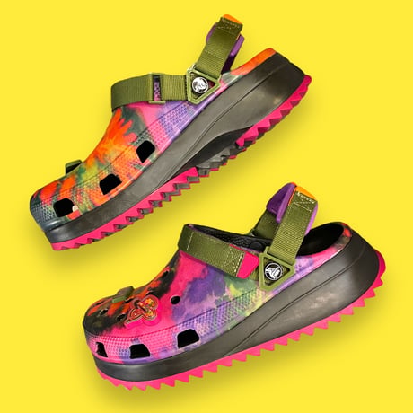[DEADSTOCK] crocs Classic Hiker Peace Out