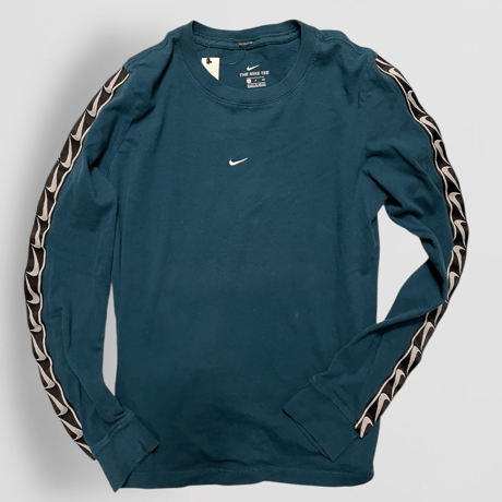 [USED] NIKE GREEN タイト TOPS