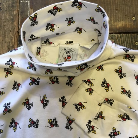 [USED]   ミッキー総柄 タートル ロンTee