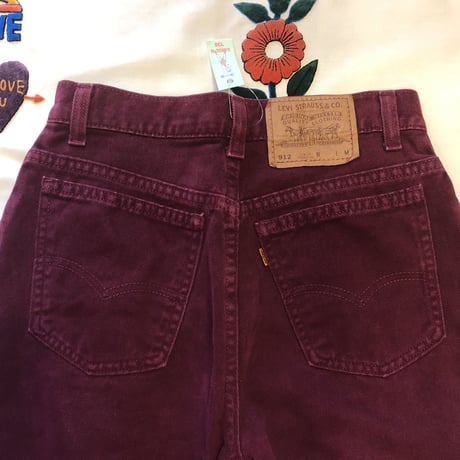 [USED]  Levis  カラーPANTS "SLIM" made in USA.