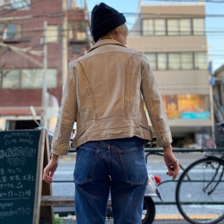 [USED] WHITE REAL LEATHER JACKET♡