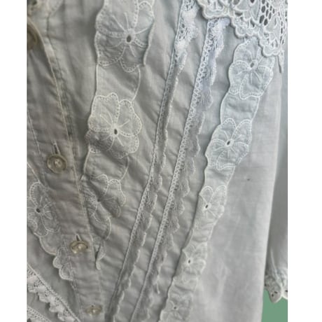 [USED] フリル・レースの前開きブラウス
