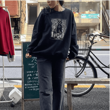 [USED]BLACK CAT MAGICAL SWEAT