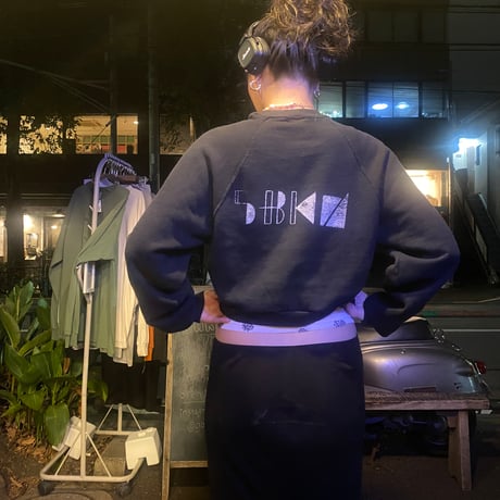 [USED] ショート丈のBlack Sweat