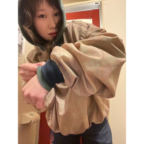 [USED] ネスレ ナイロン Vネックプルオーバー