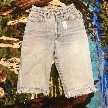 [USED] Levis 26505 CUTOFF SHORTS