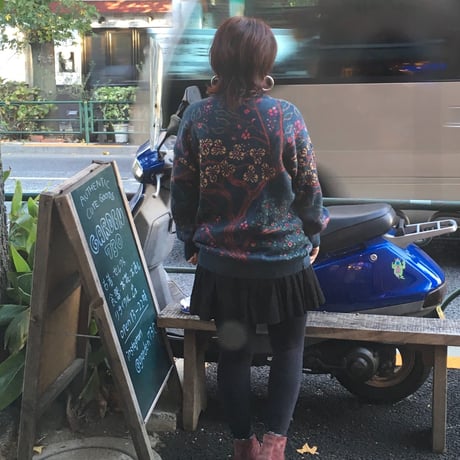 [USED] かわいい！リスいっぱいのニット