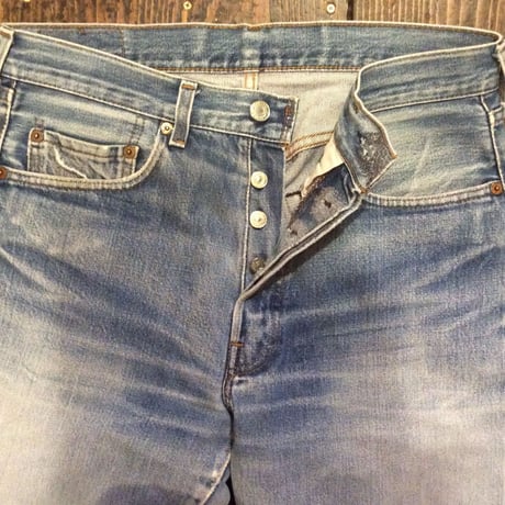 [USED] Levis 501ダメージデニム  vintage 赤耳