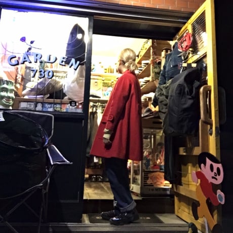 [USED] 真っ赤な Aライン ショート丈コート