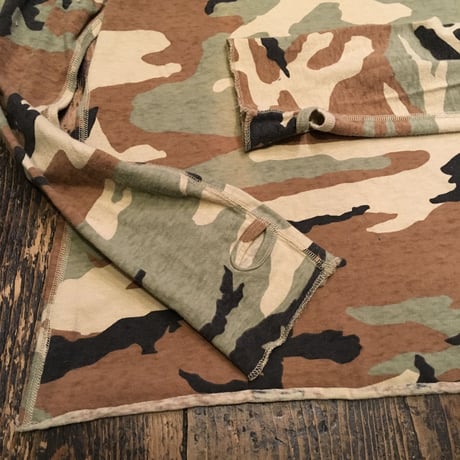 [USED] 指穴つき♡CAMO柄Tee