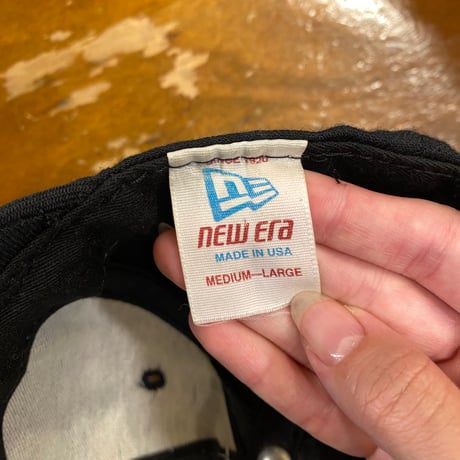[USED] "NEW ERA" ツバの短い6パネルCAP