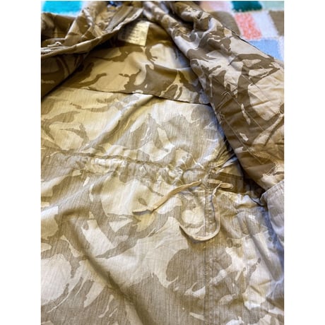 [USED] 90s UK Military CAMO PARKA