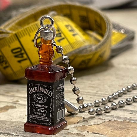 [USED] alcohol key chain 🥃🍷🍺🍸🍹🔑