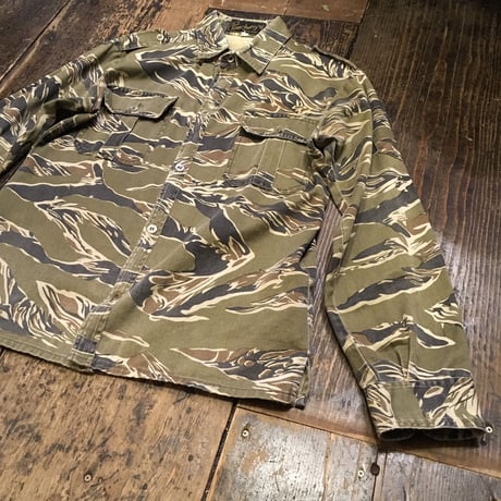[USED] カモ柄風 シャツ