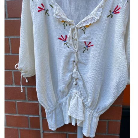 [USED] コットンガーゼ刺繍TOPS
