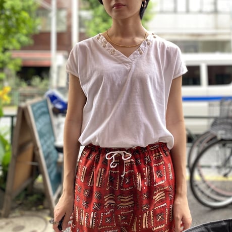 [USED] ボタンデザインVネックTOPS