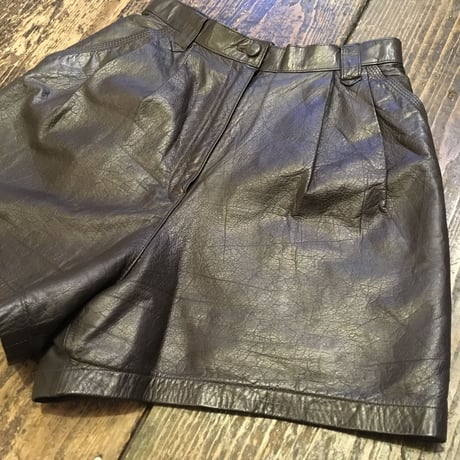 [USED] REALレザータック入りショートパンツ