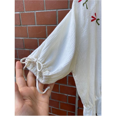 [USED] コットンガーゼ刺繍TOPS