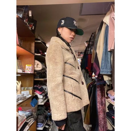 [USED] リアルファーのショート丈JKT