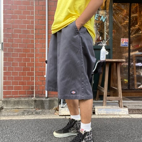 [USED] Dickies ひざ丈ショーツ/ GRAY