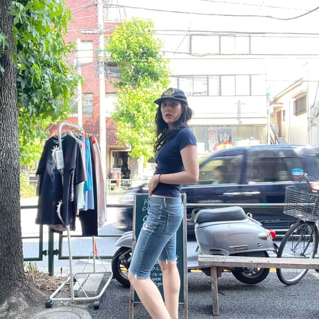 [USED] Levi's LOW RISE SLIM SHORTS 🌺🖤（w３0)