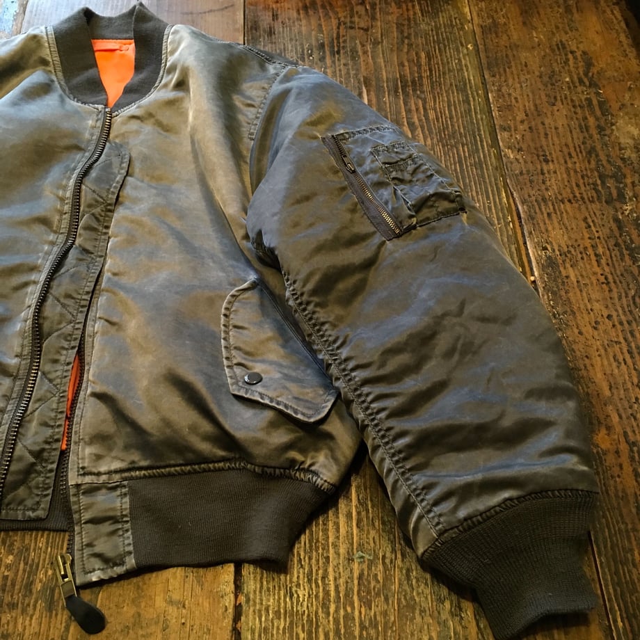 5c21d46a27b44e32a3d301f7