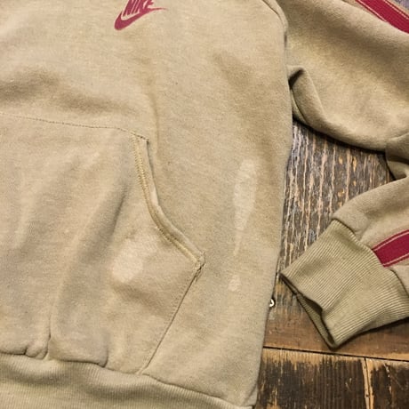 [USED]  NIKE ✔︎ VINTAGE SWEAT