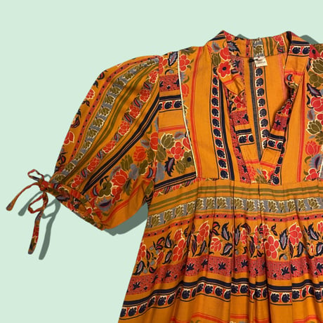 [USED] vintage 花柄Aラインワンピース