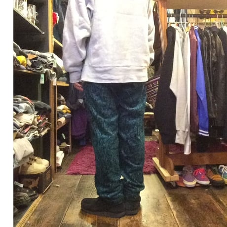 [USED] タマムシ色の 太ウネ コーデュロイパンツ