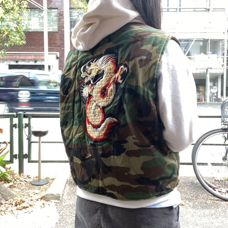 [USED] カモ柄 ドラゴン🐉ベスト