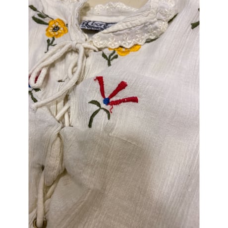 [USED] コットンガーゼ刺繍TOPS
