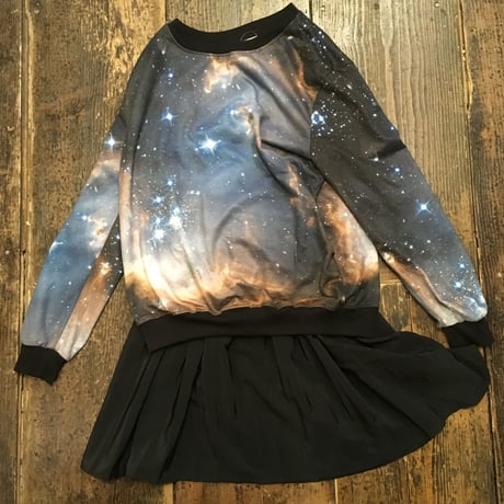 [USED] 宇宙 SWEAT