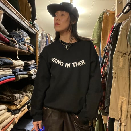[USED]"HANG IN THERE" good message sweat 🖤