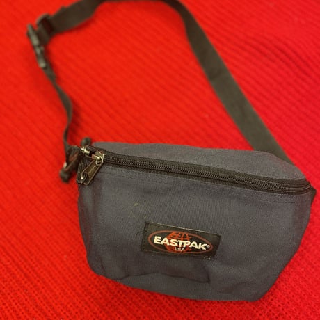 [USED] EASTPAK ウエストポーチ（NAVY）