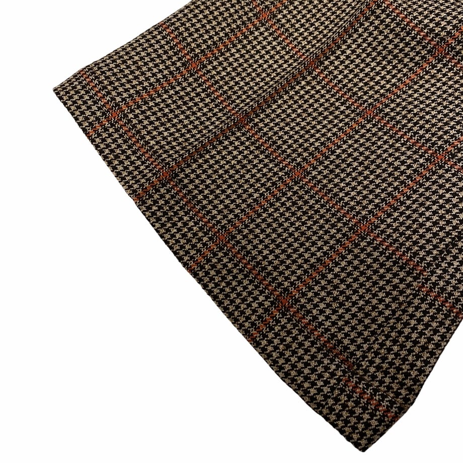 6090d685e70dc420c4f0122e