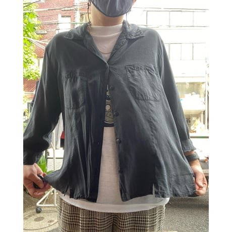 [USED] BLACK SILK SHIRTS
