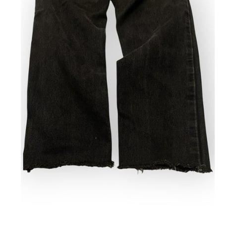 [USED] Levis 550 BLACK CUTOFF W28L27