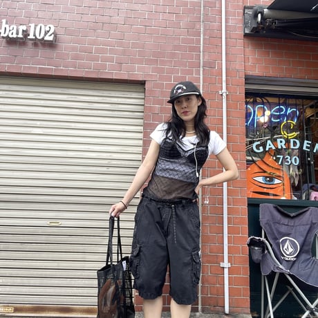 [USED] BLK FEED CARGO SHORTS