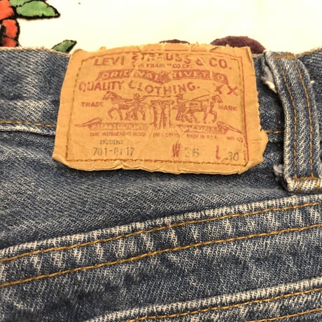 [USED] Levi's 701 STUDENT