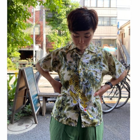 虎柄オープンシャツ🐅💚