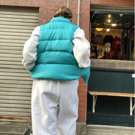 [USED]  ターコイズブルー🩵ダウンベスト